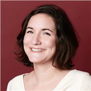 Je donne des cours de dessin et volume ( formation de designer) à des élèves d’école primaire et secondaire.